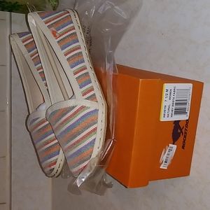 Rocket Dog womens slip on wavey siesta fabrc